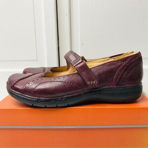 Price firm UNSTRUCTURED CLARKS Burgundy Un.Parody Shoes Size 9M